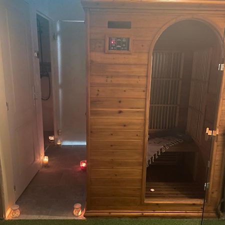 Houdarling Chalet Et Spa Hammam Jacuzzi Et Sauna Nimes Exterior foto