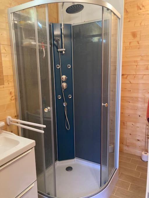 Houdarling Chalet Et Spa Hammam Jacuzzi Et Sauna Nimes Exterior foto